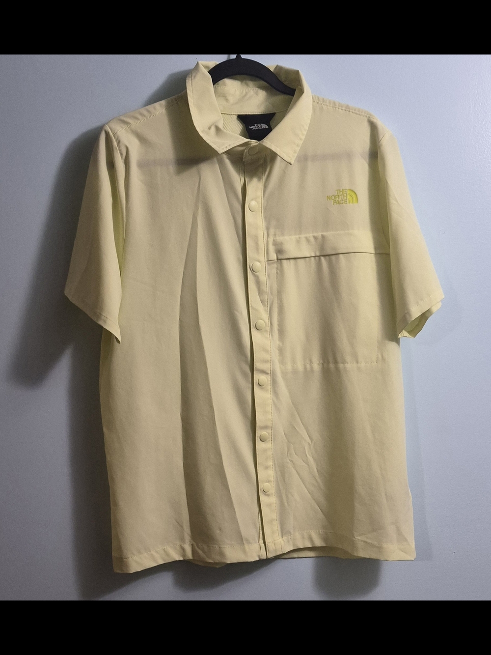 The North Face Men's Short-Sleeve Button-Down Shirt in Light Yellow